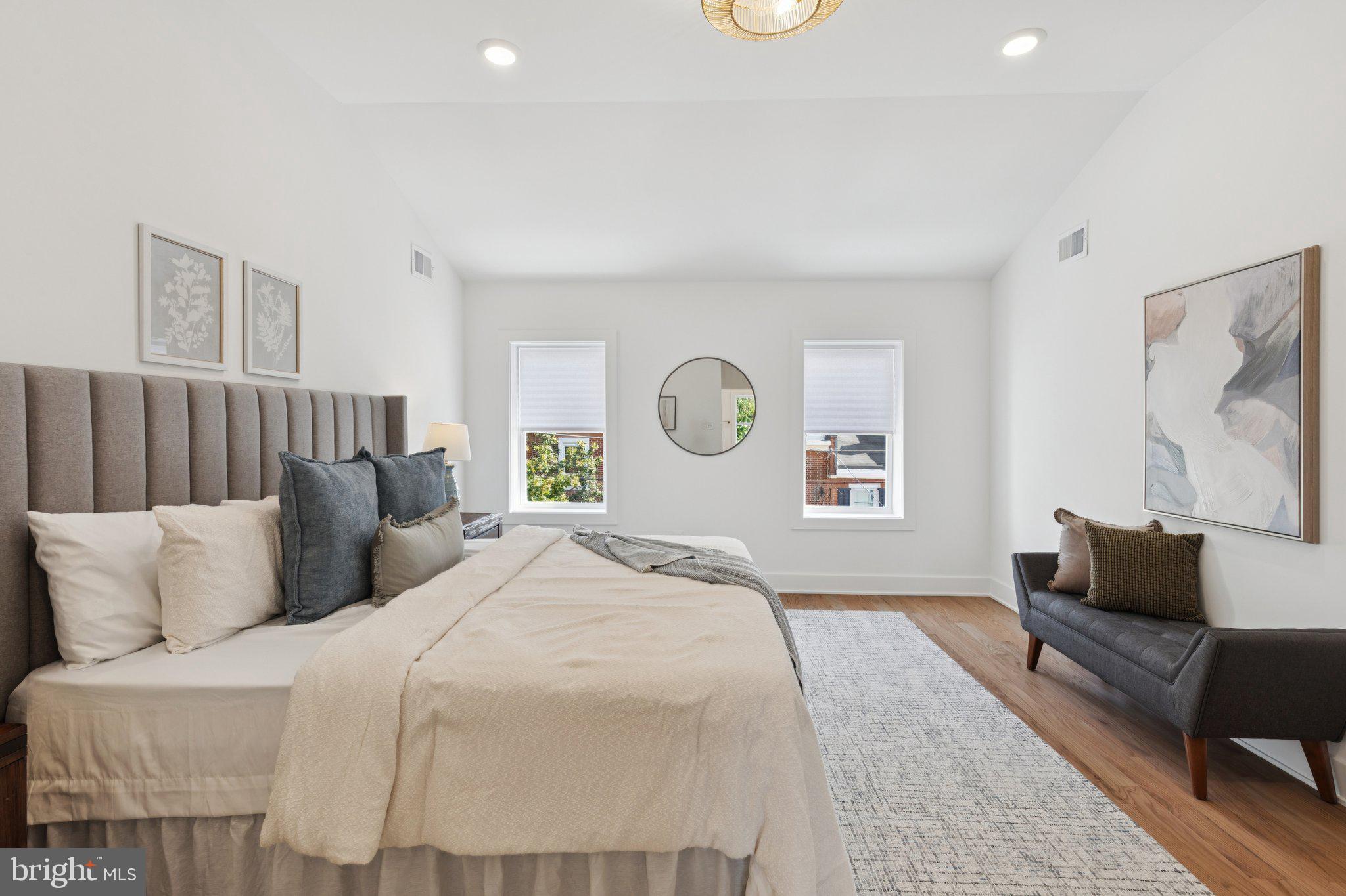 EAST FALLS - Residential