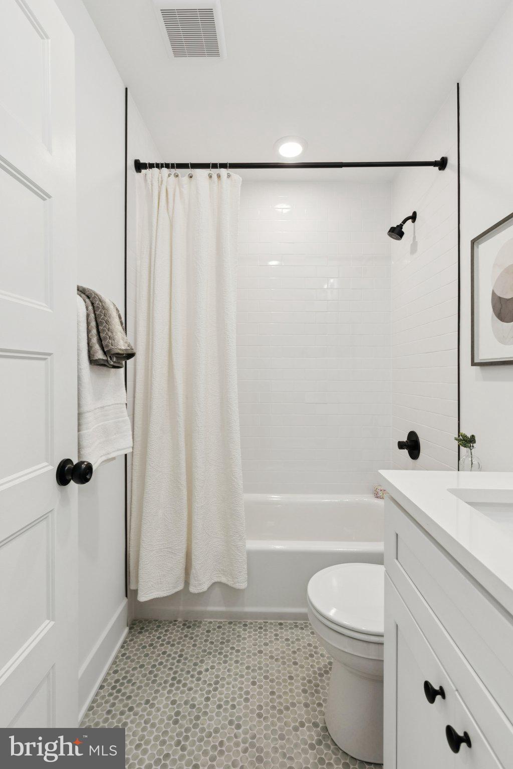 EAST FALLS - Residential