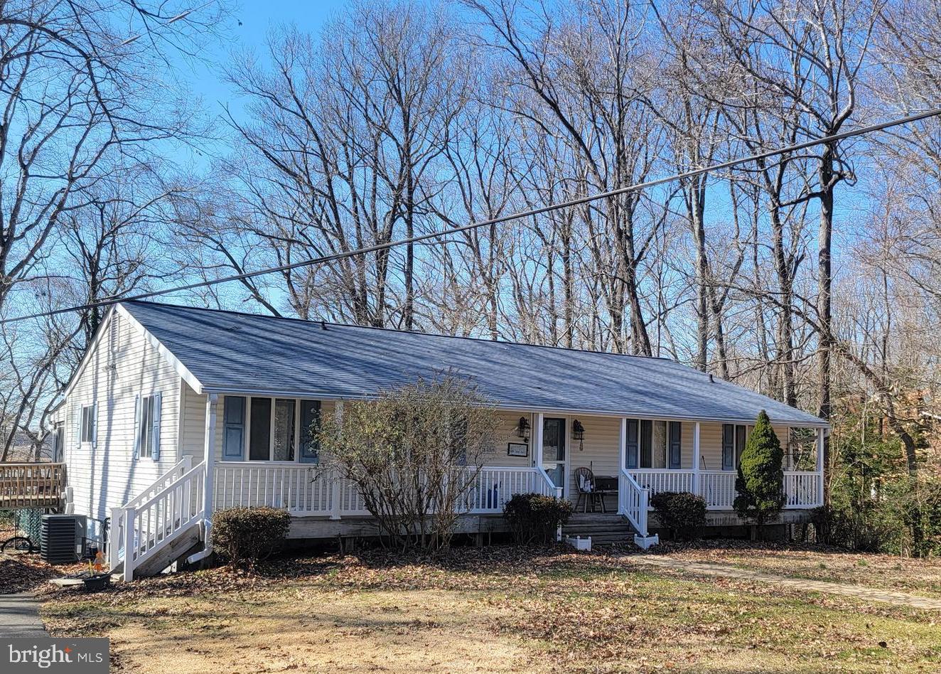HOLLAND CLIFF SHORES - Residential