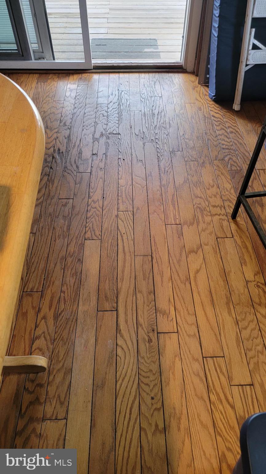 HOLLAND CLIFF SHORES - Residential