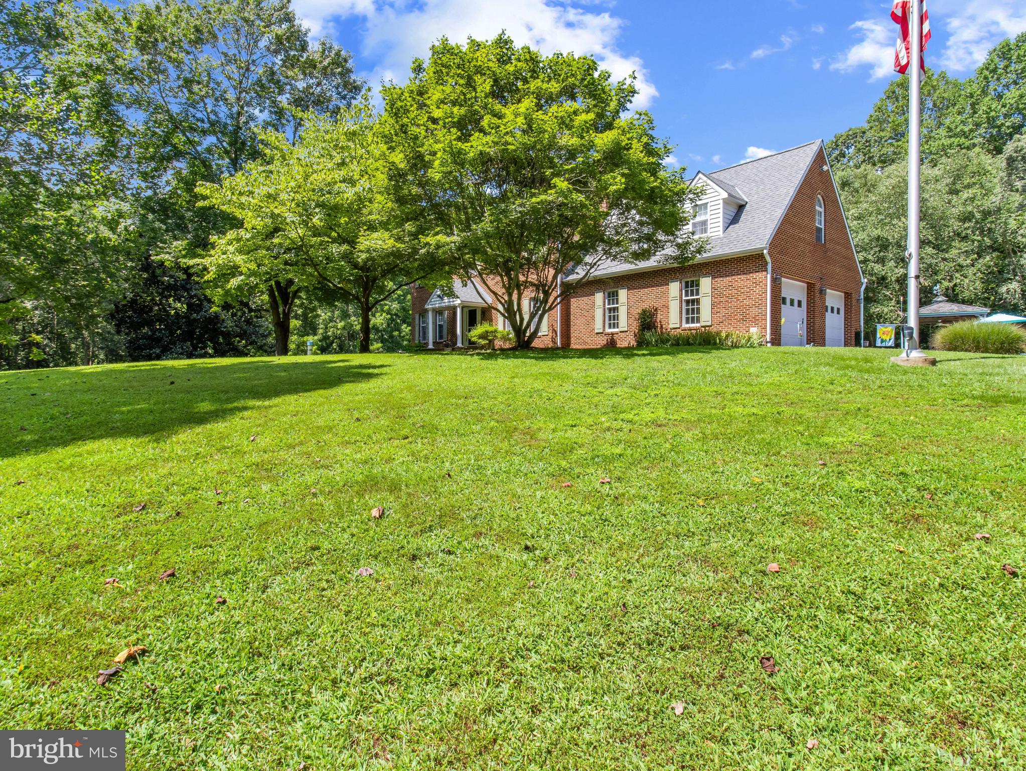 16966 TEAGUES POINT ROAD