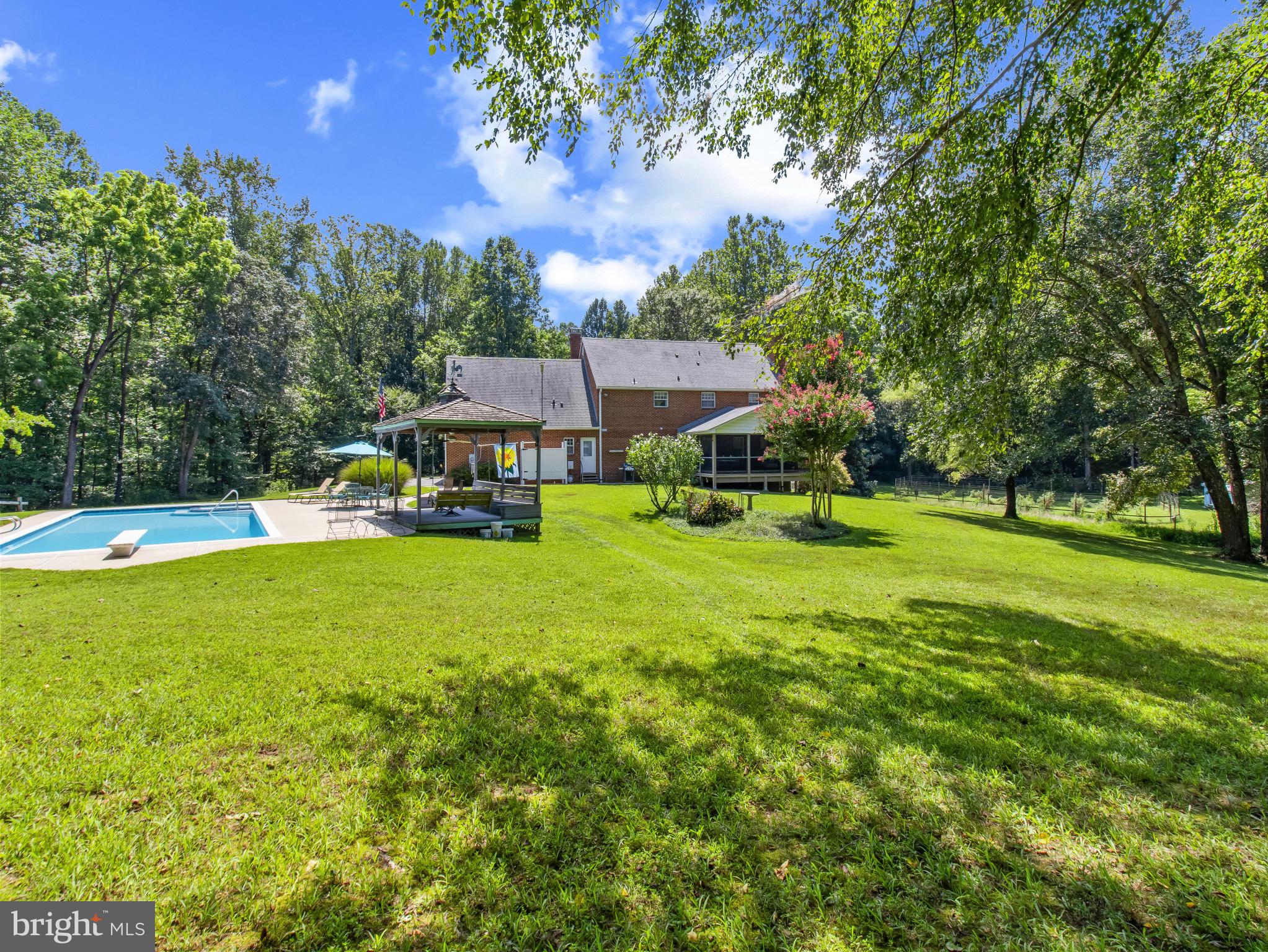 GATEAU - Residential