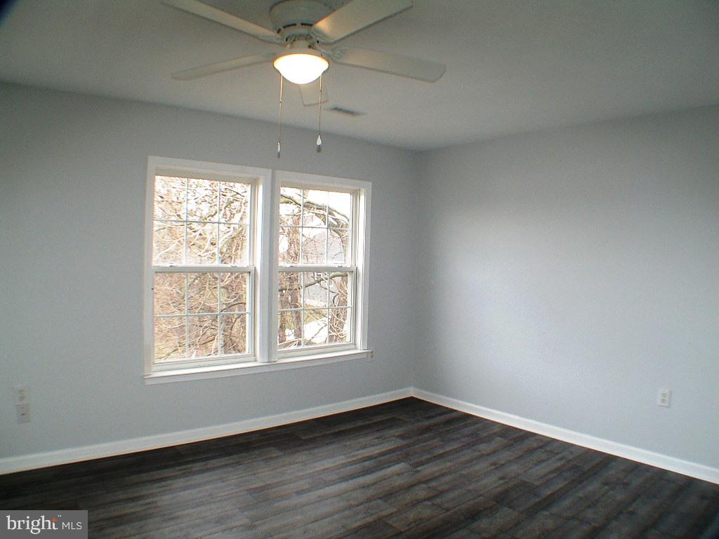 LAUREL RIDGE - Residential