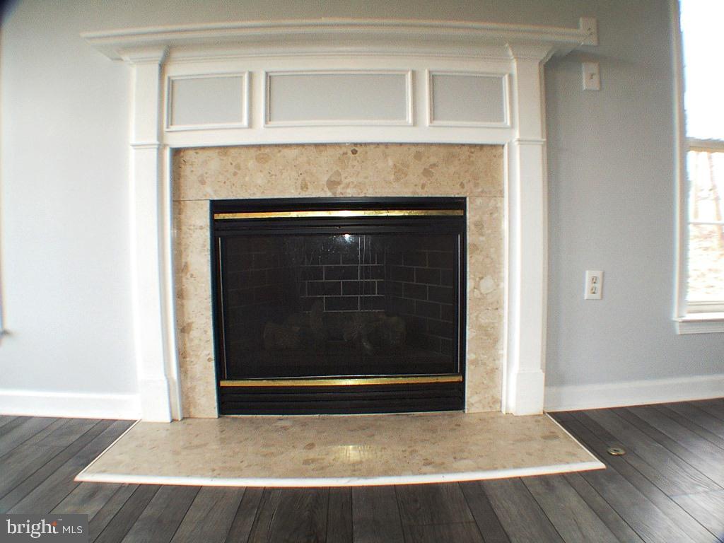 LAUREL RIDGE - Residential