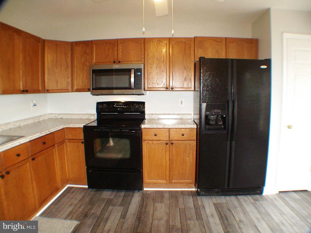 LAUREL RIDGE - Residential