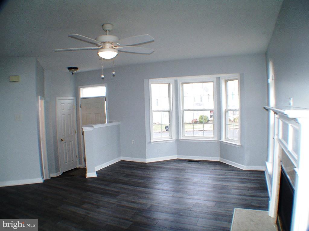 LAUREL RIDGE - Residential