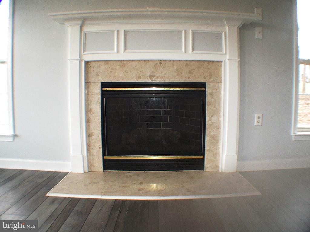 LAUREL RIDGE - Residential