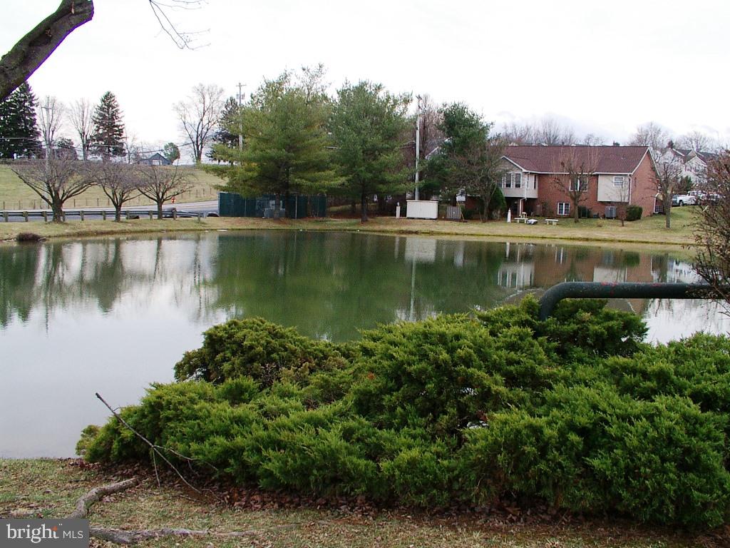 LAUREL RIDGE - Residential