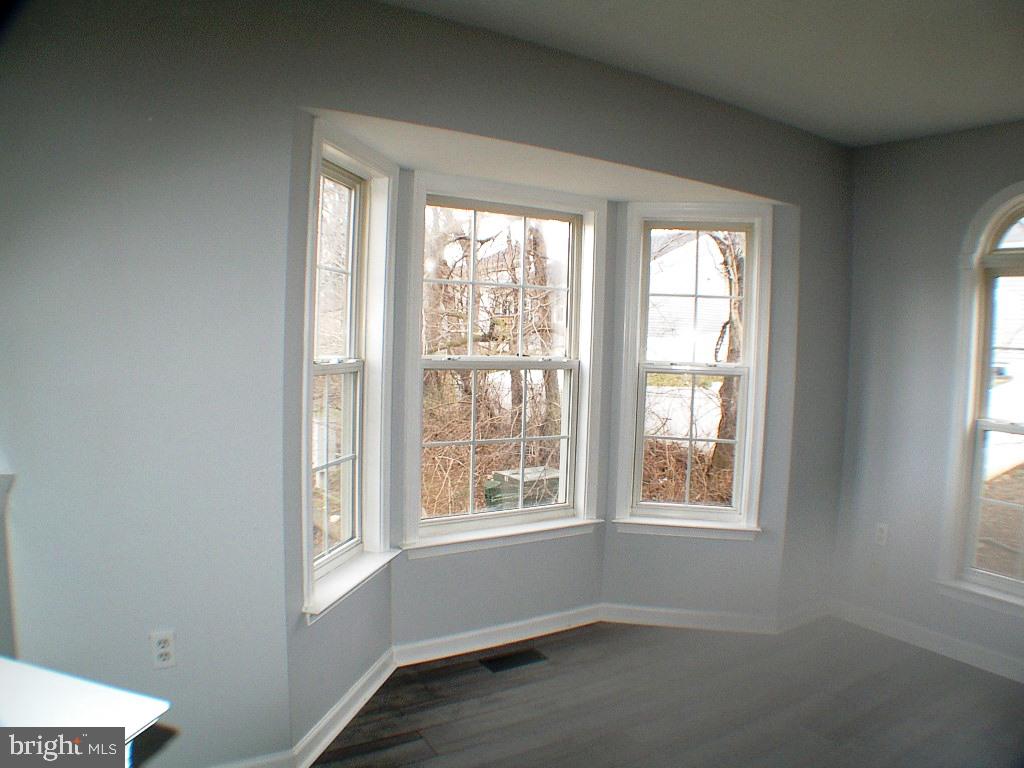 LAUREL RIDGE - Residential