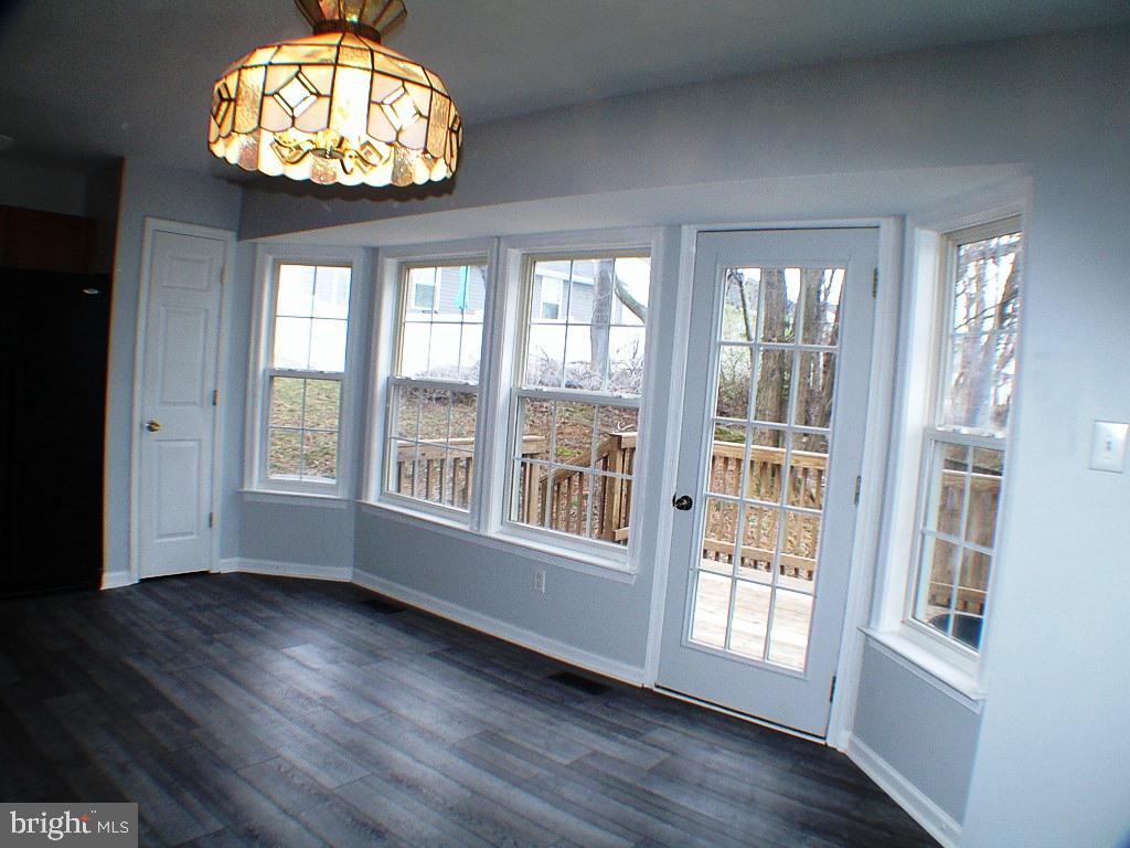 LAUREL RIDGE - Residential