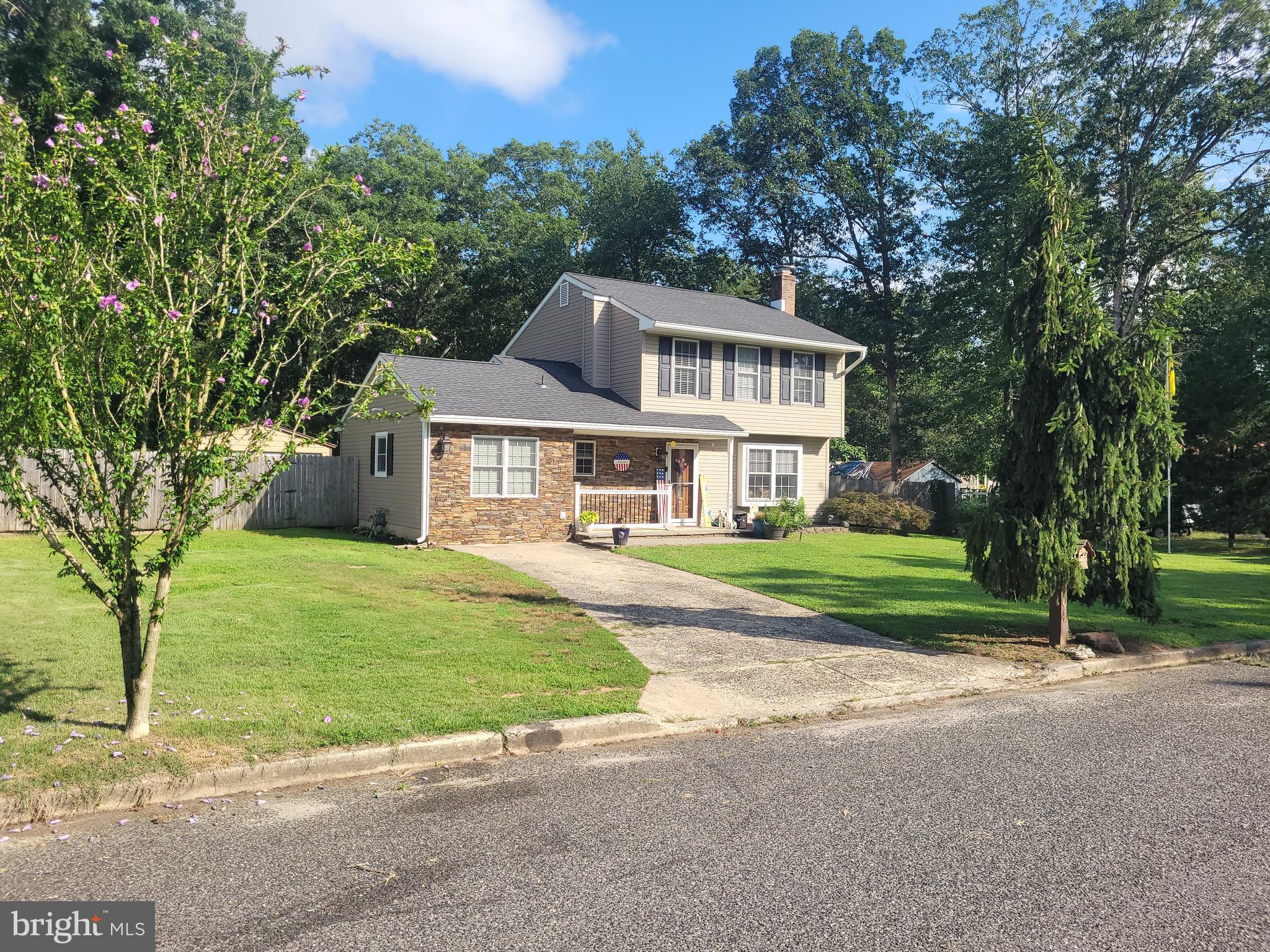104 CHINKAPIN AVENUE