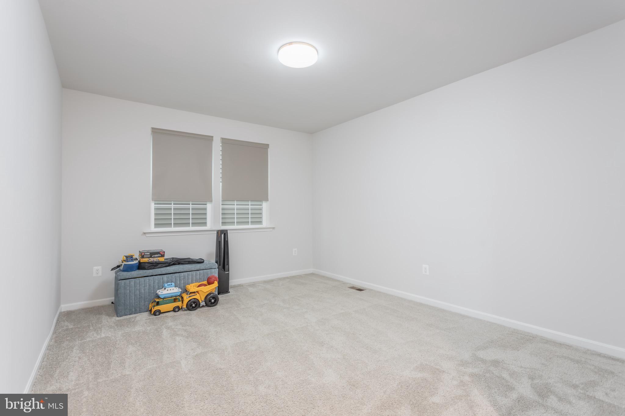 RAVEN OAKS - Residential