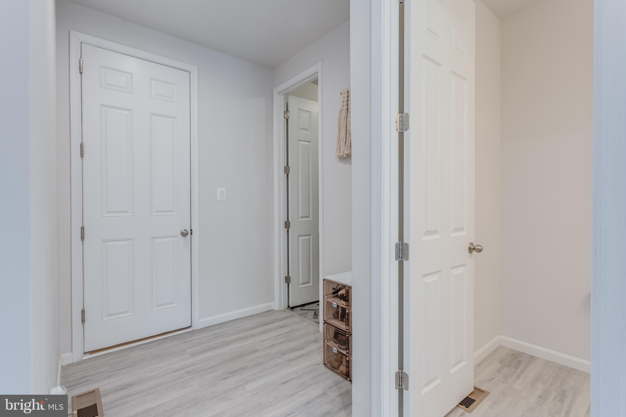 RAVEN OAKS - Residential