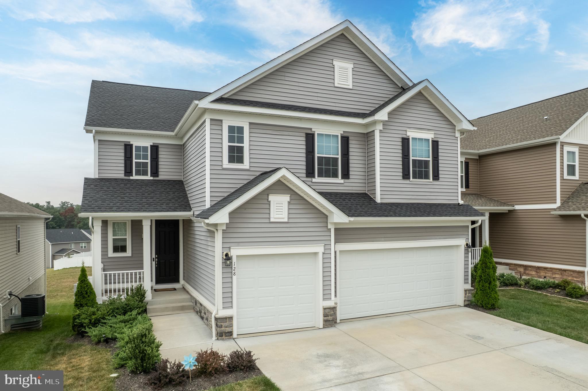 128 RAVEN OAKS DRIVE