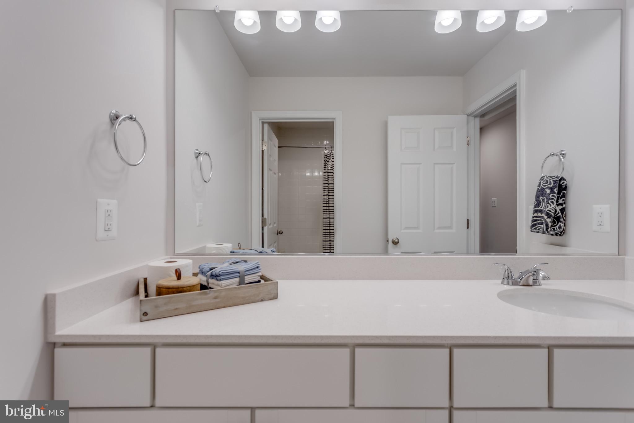 RAVEN OAKS - Residential