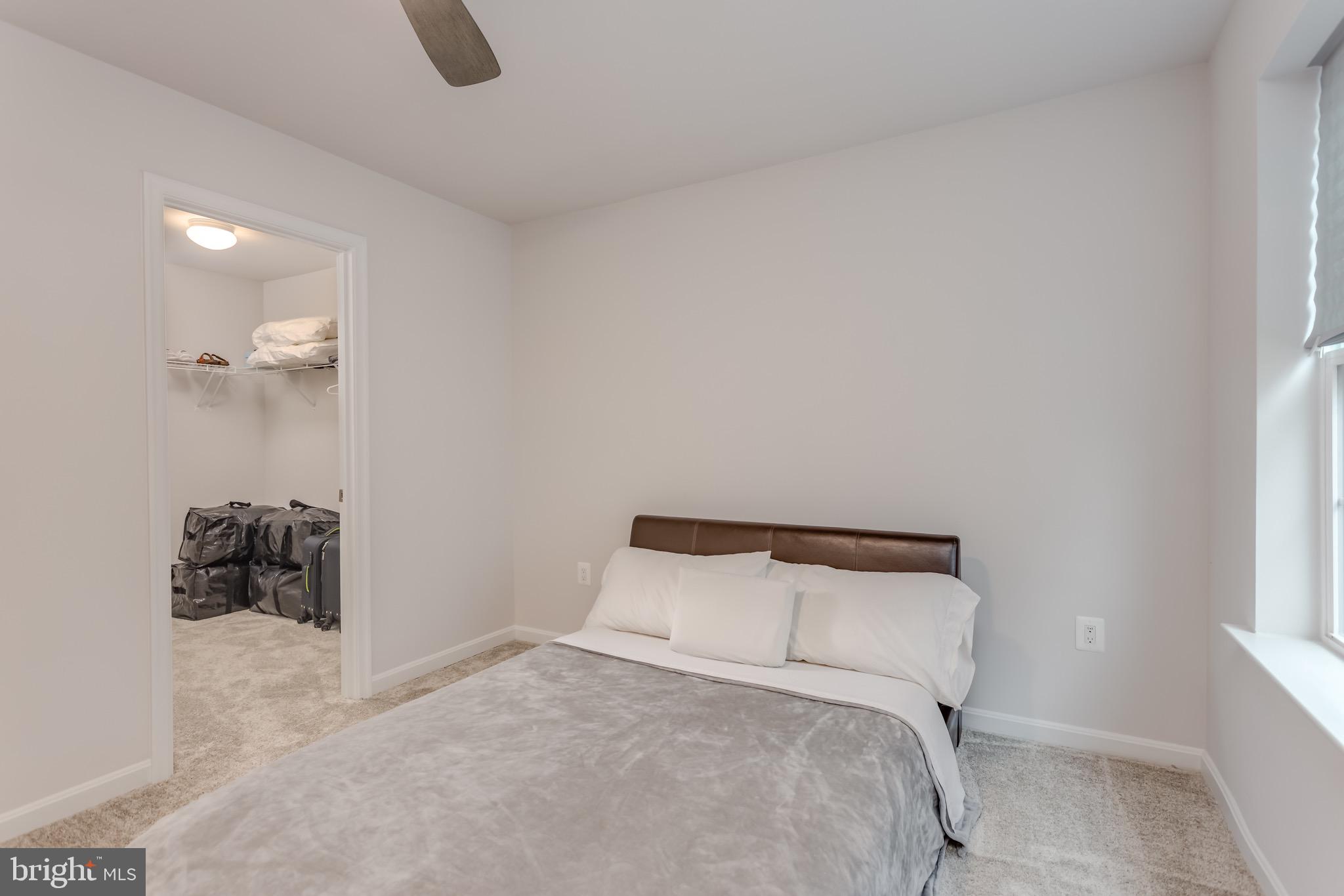 RAVEN OAKS - Residential