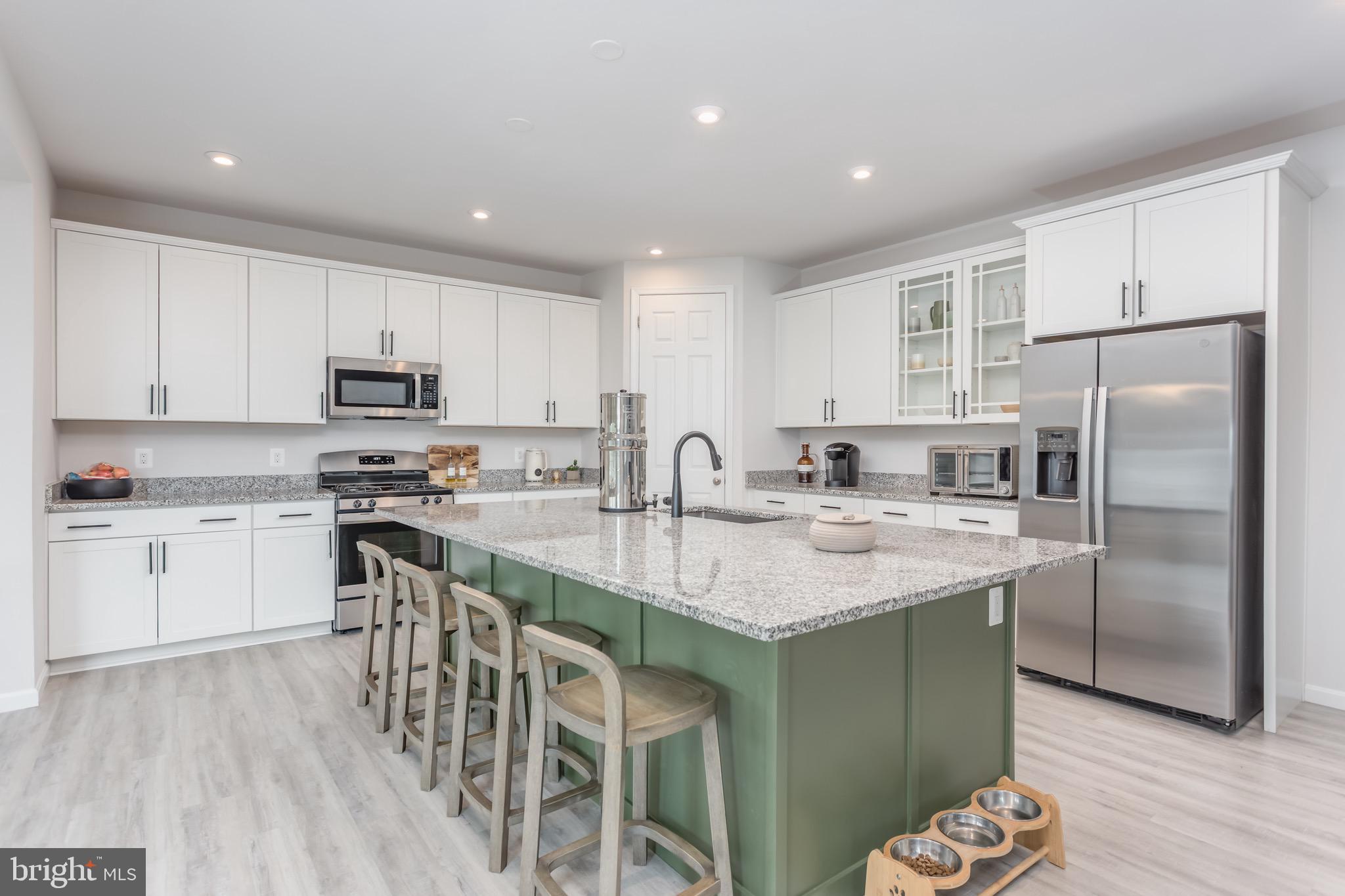 RAVEN OAKS - Residential