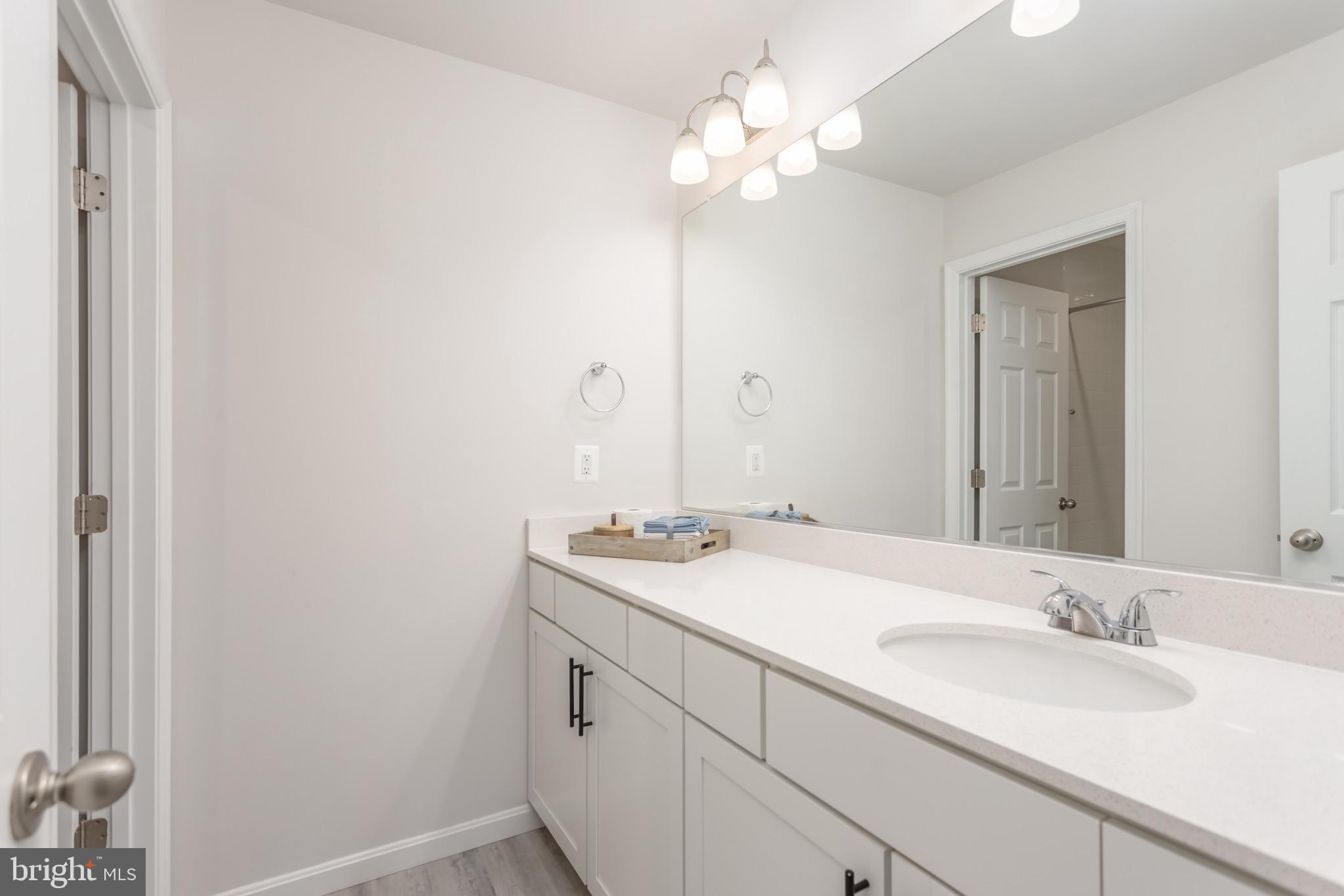 RAVEN OAKS - Residential