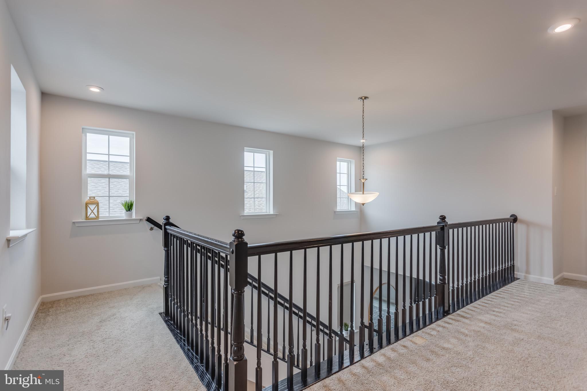 RAVEN OAKS - Residential