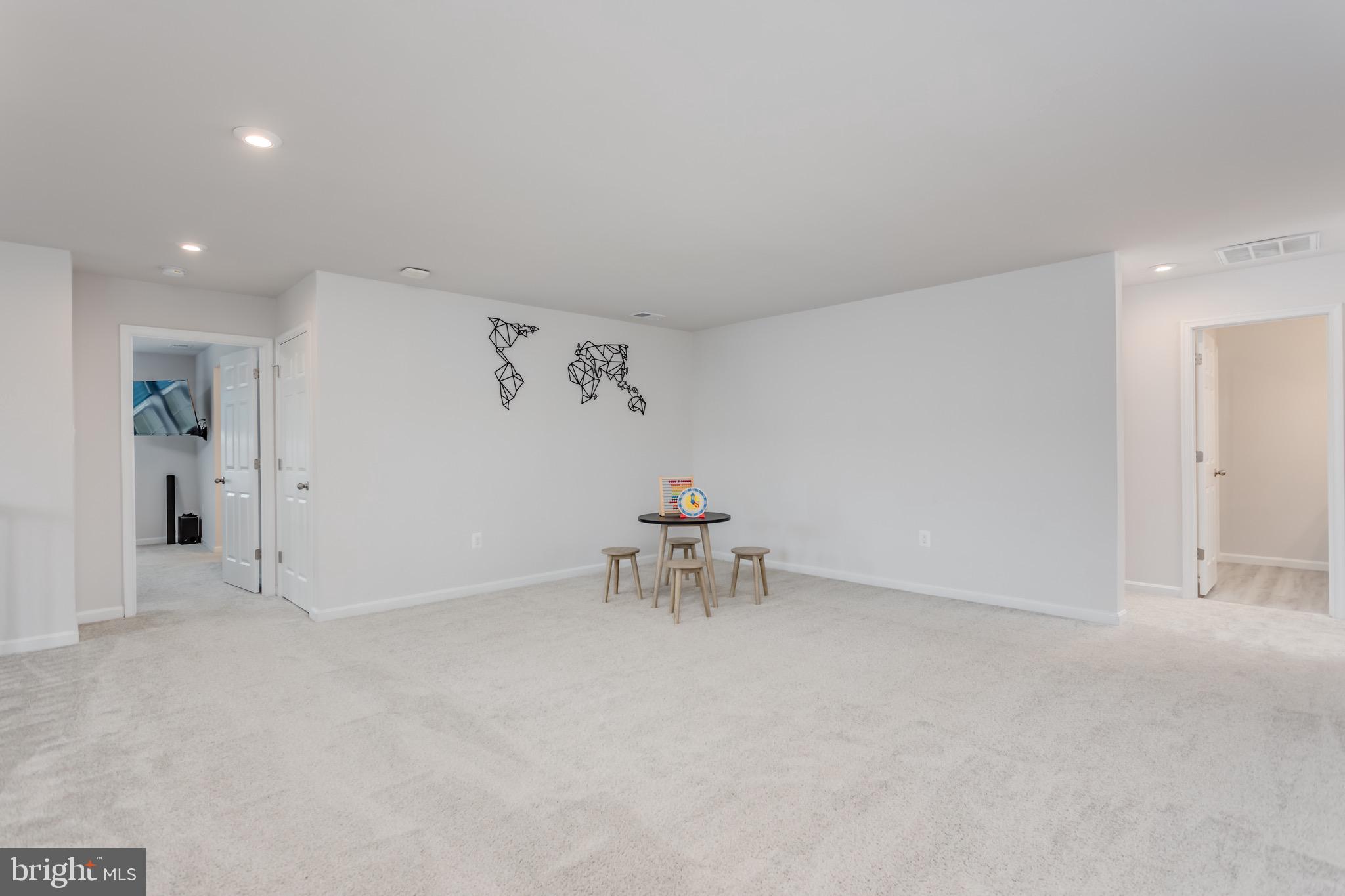 RAVEN OAKS - Residential