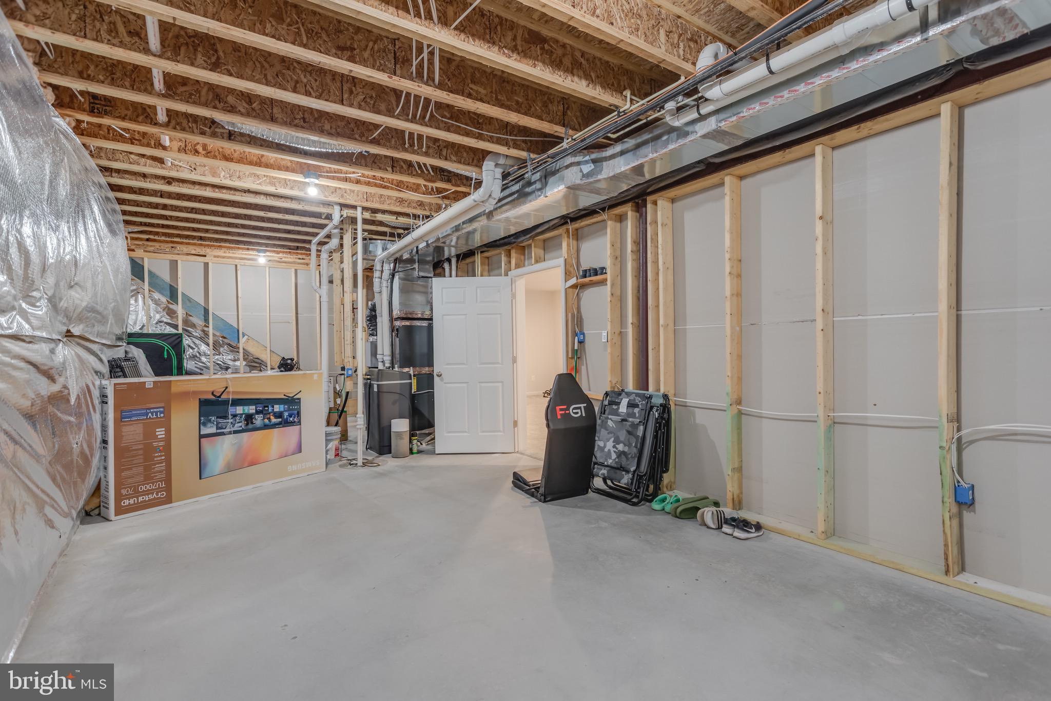 RAVEN OAKS - Residential