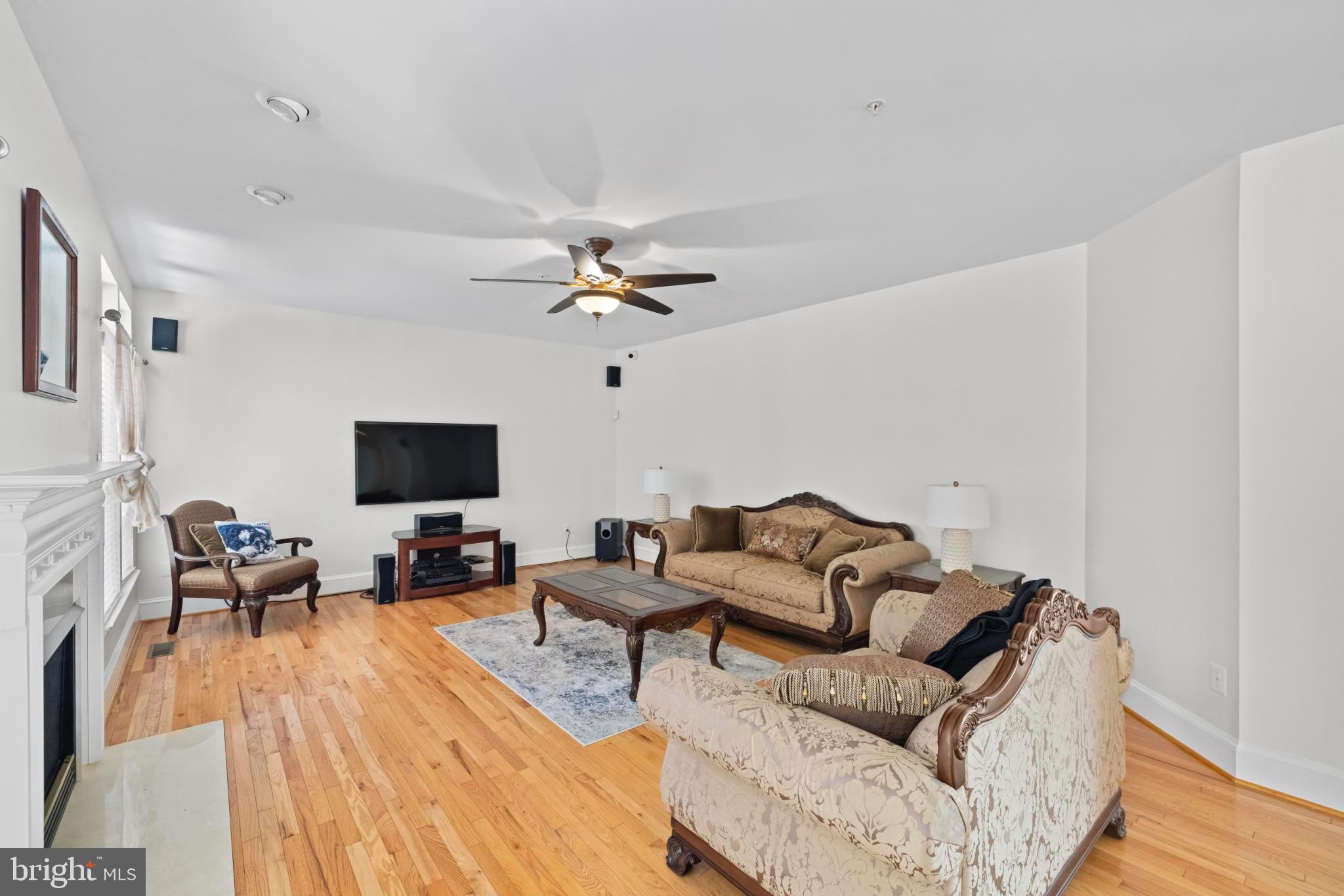 HAMPTON - Residential Lease