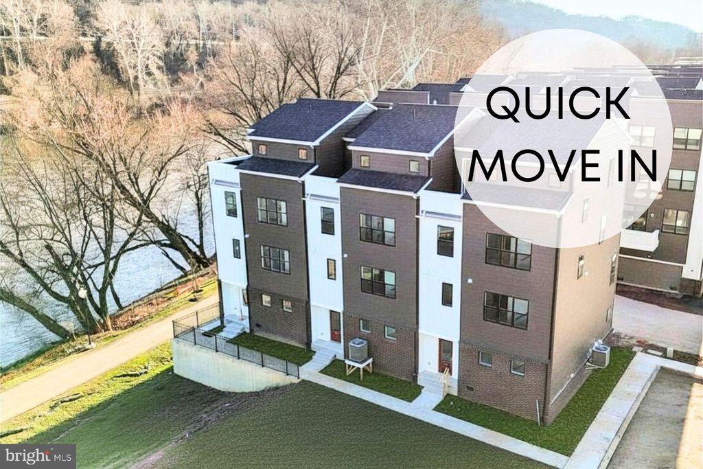 Photo of 956 Riverplace Drive #56, CONSHOHOCKEN, PA 19428 (MLS # PAMC2176882)