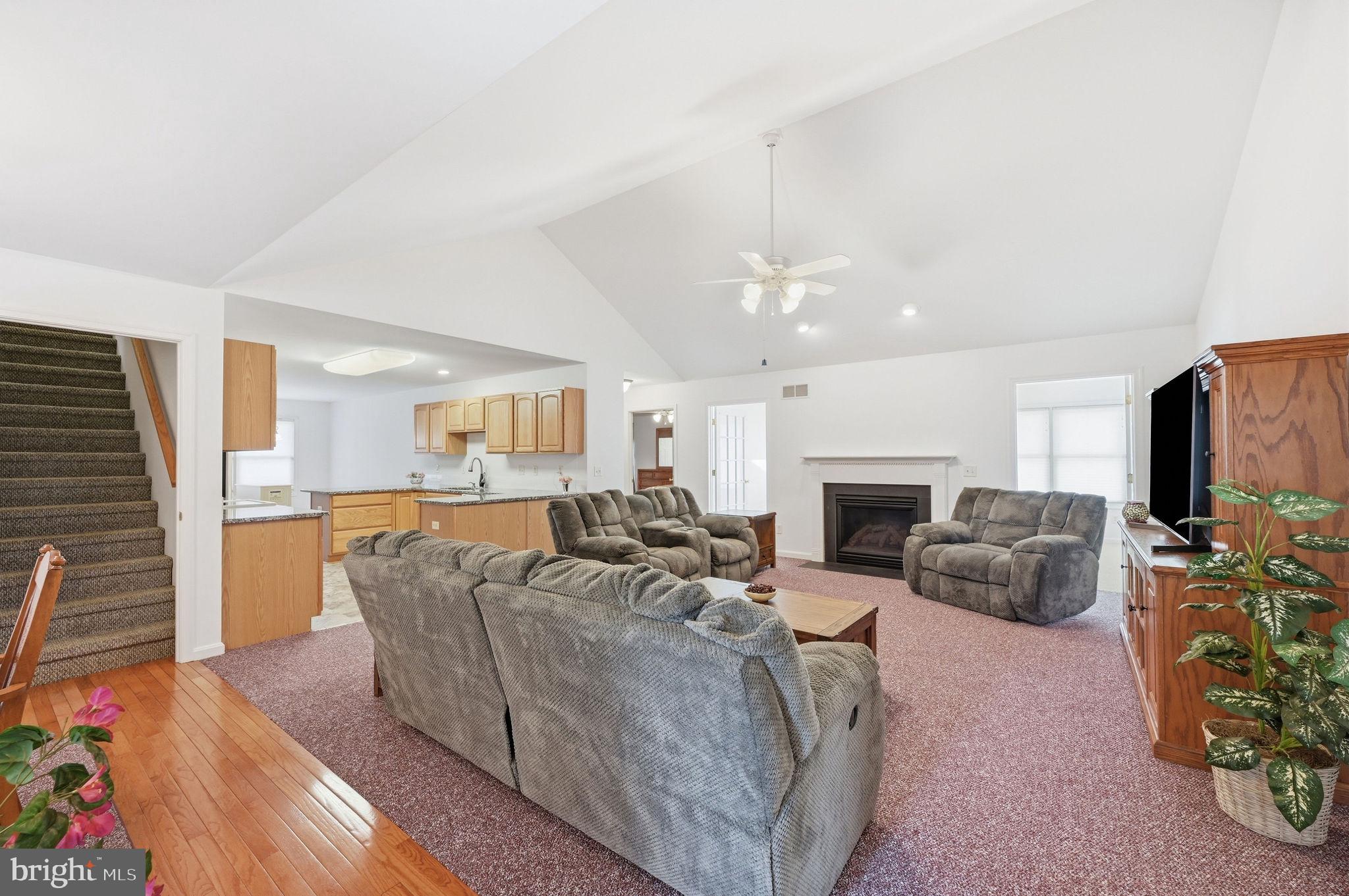 111 W HIGH HILL ROAD