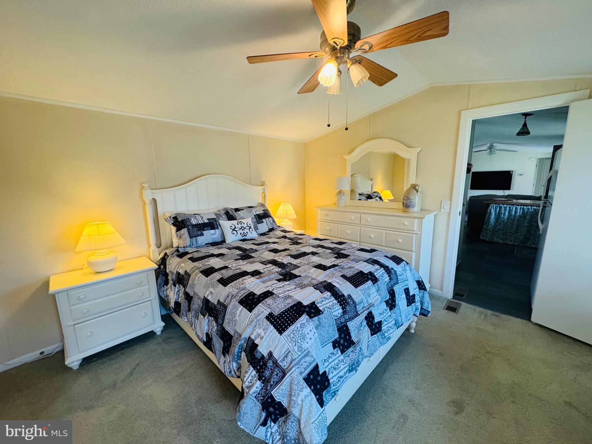 SHADY PARK - Residential