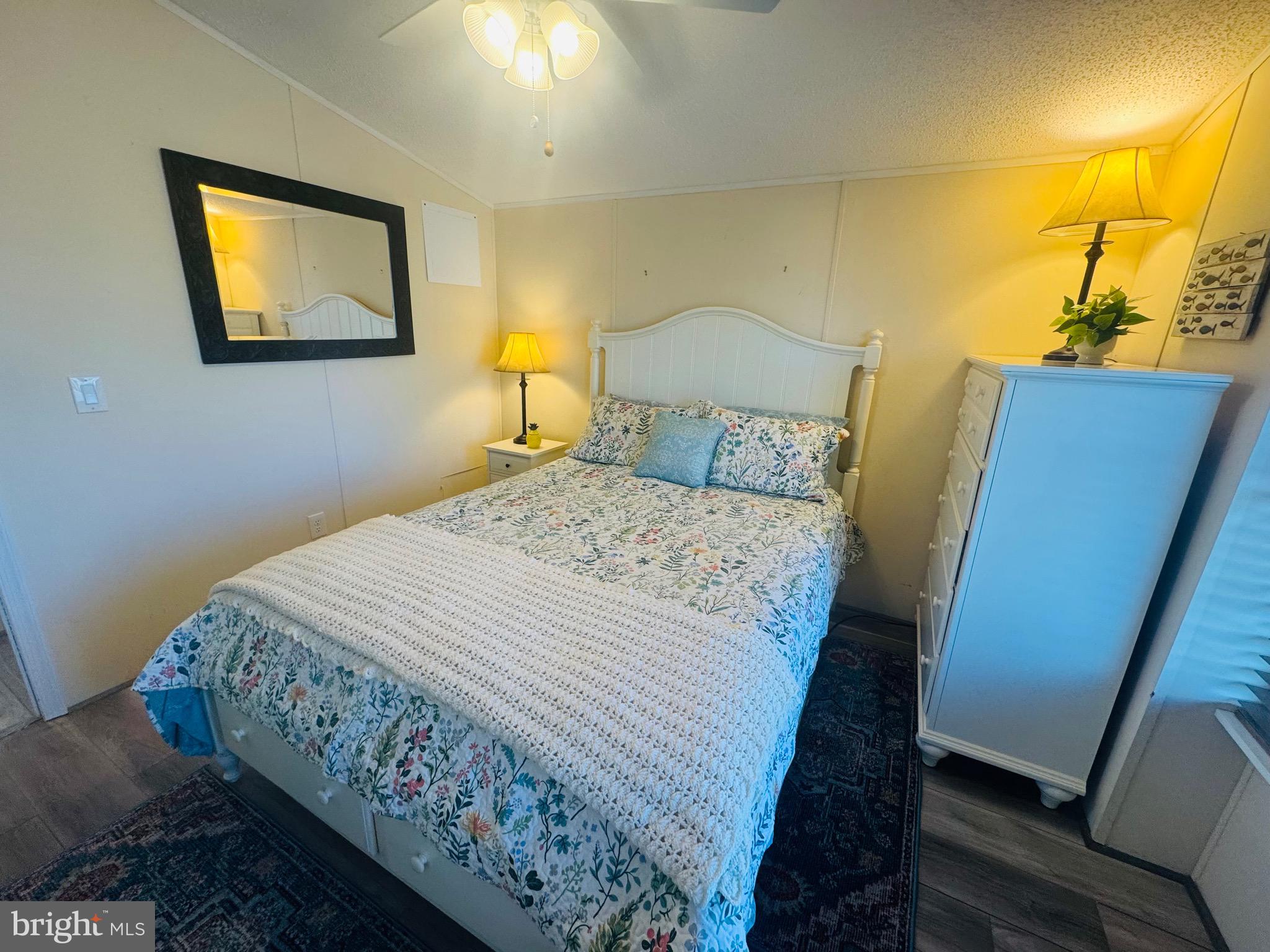 SHADY PARK - Residential