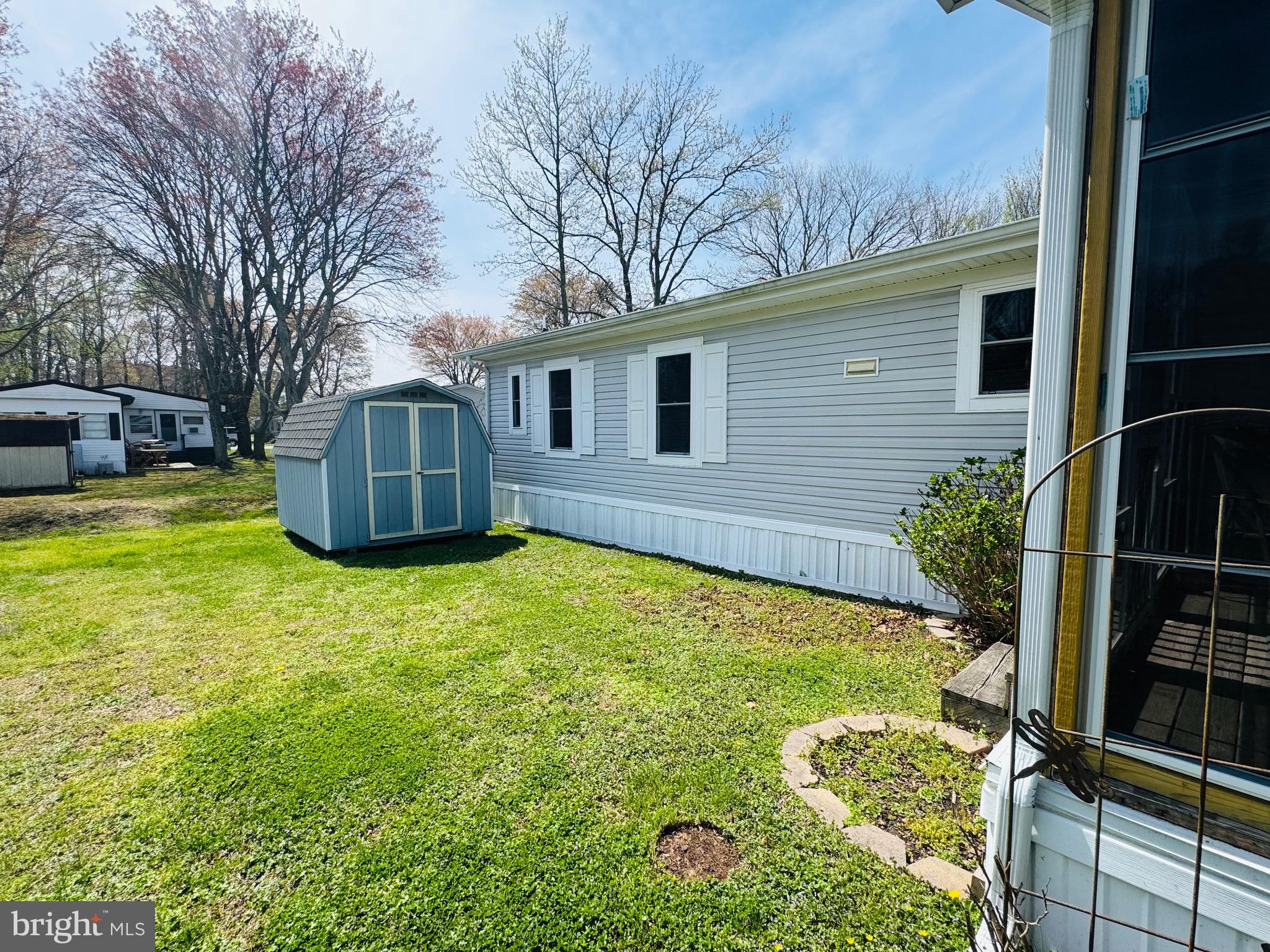 SHADY PARK - Residential