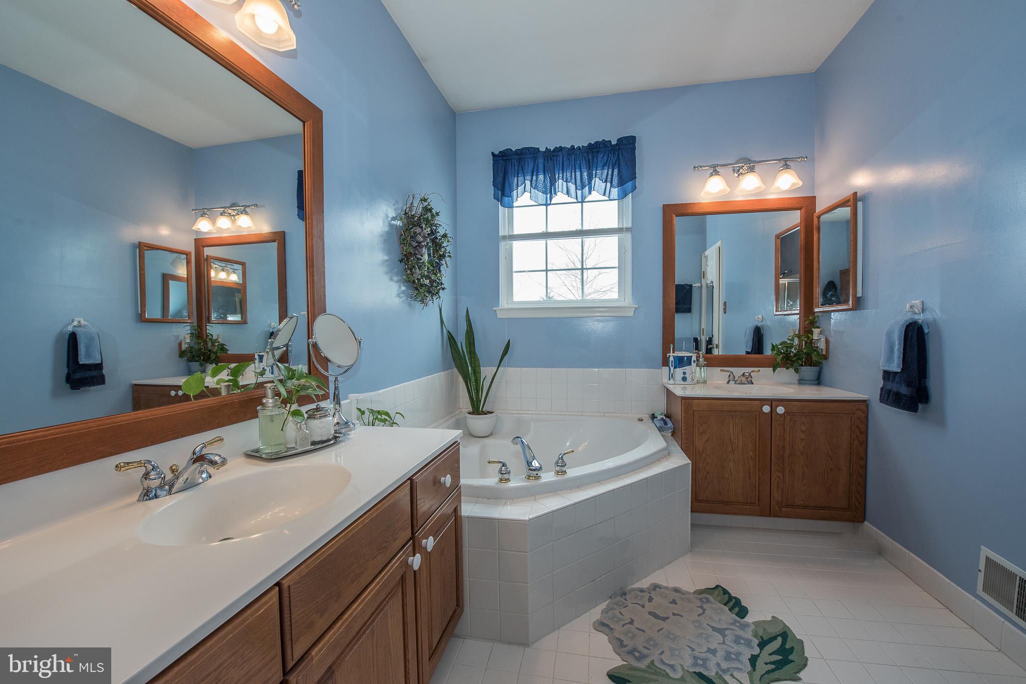 FOX HILL FARM - Residential