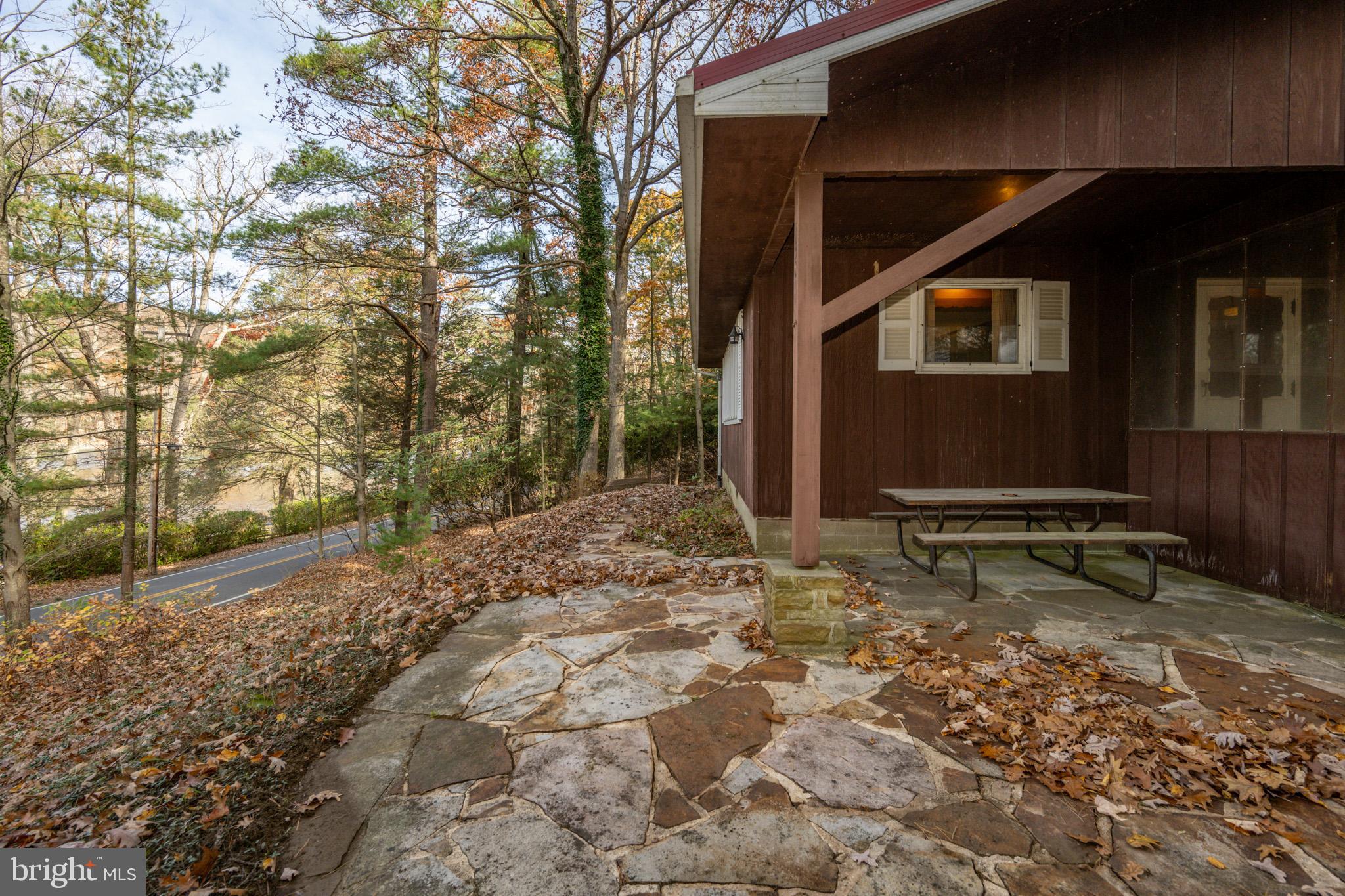 NARROWS HILL - Residential