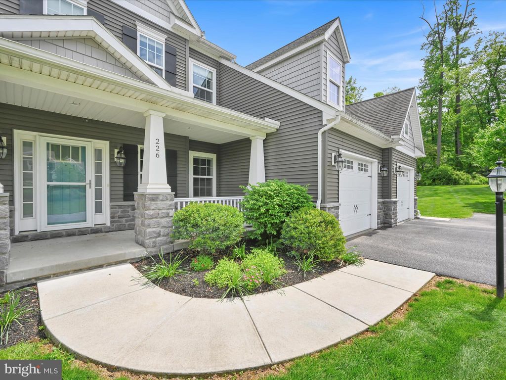 Photo of 226 Crimson Lane, ELIZABETHTOWN, PA 17022 (MLS # PALA2069774)