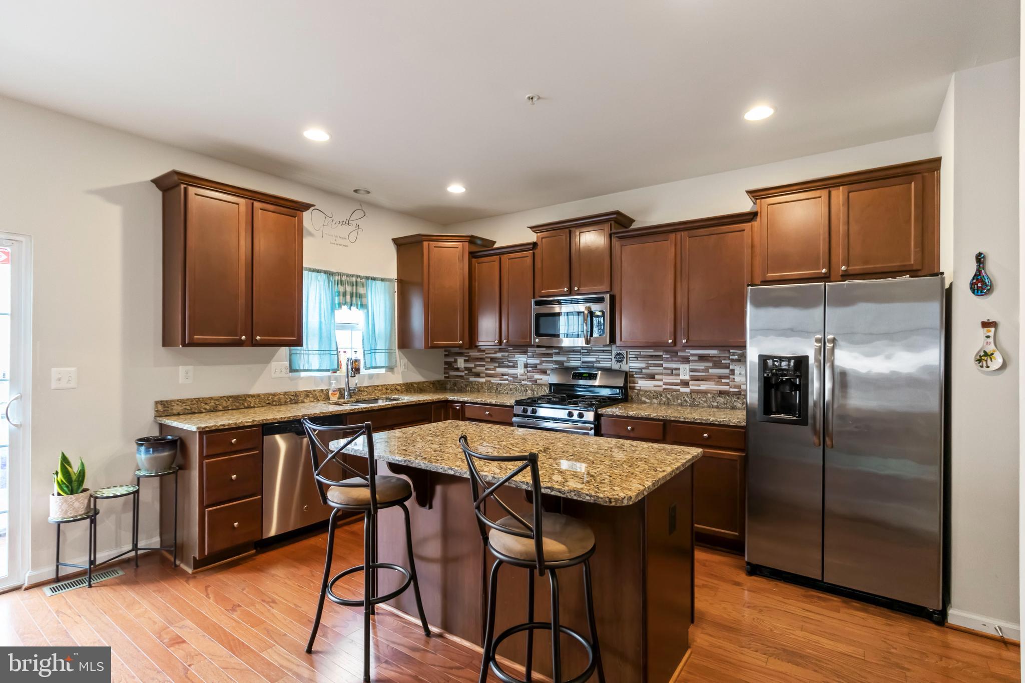 CHELSEA MANOR - Residential