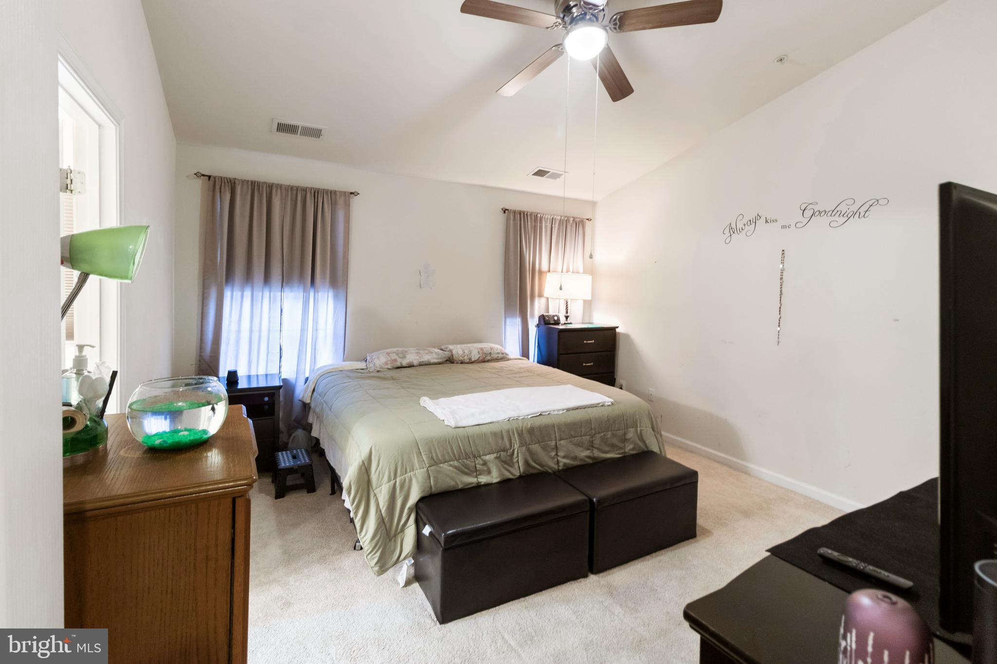 CHELSEA MANOR - Residential