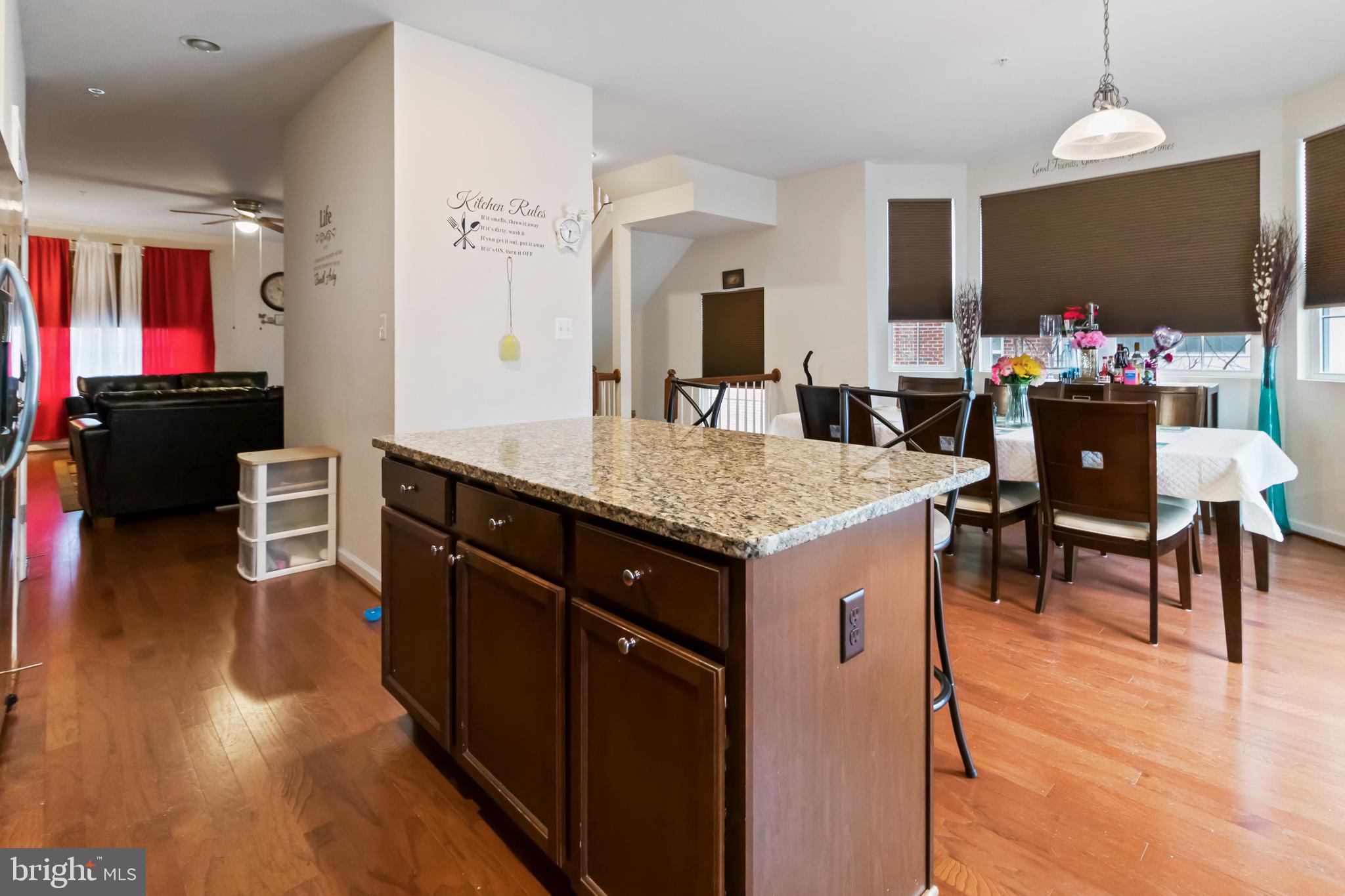 CHELSEA MANOR - Residential