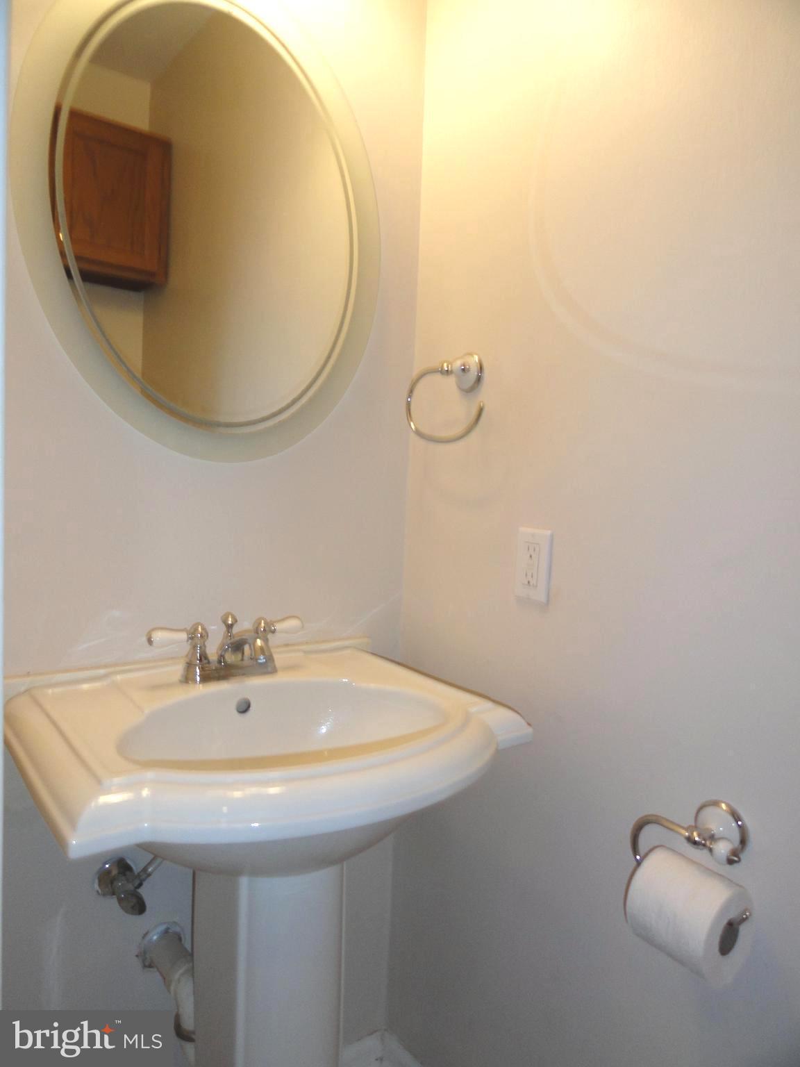 SPRINGFIELD OAKS - Residential Lease