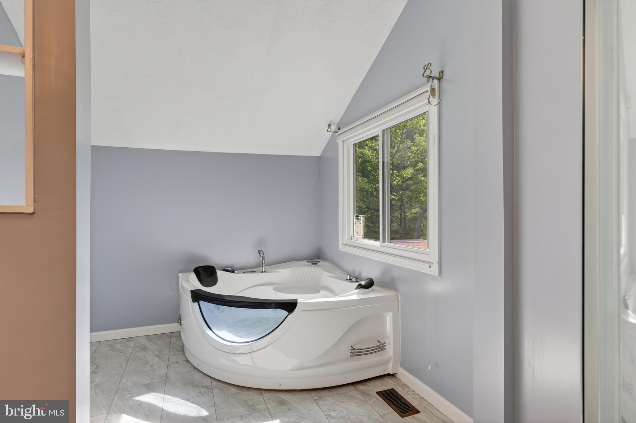 ARROWHEAD - Residential