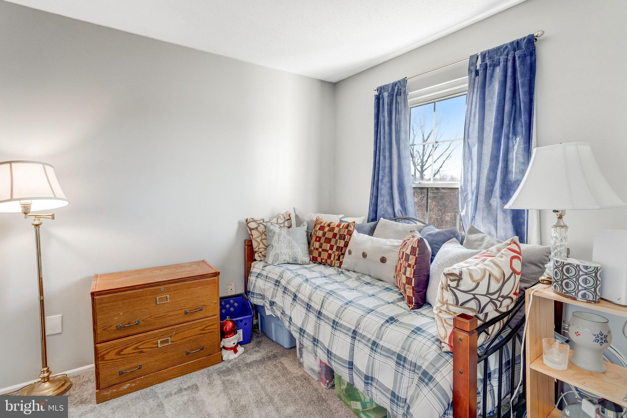 FOX CHAPEL AT TUDOR KNOLLS - Residential