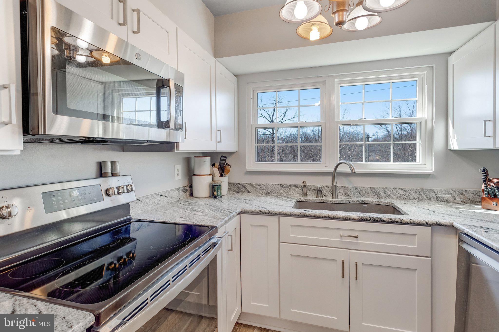 FOX CHAPEL AT TUDOR KNOLLS - Residential