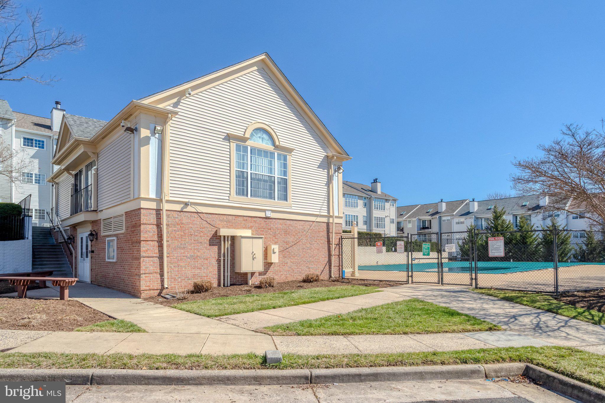 FOX CHAPEL AT TUDOR KNOLLS - Residential