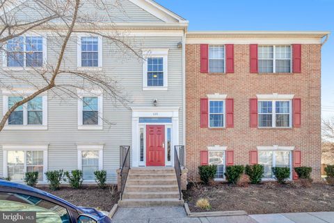 125 FORT EVANS ROAD SE D LEESBURG VA 20175