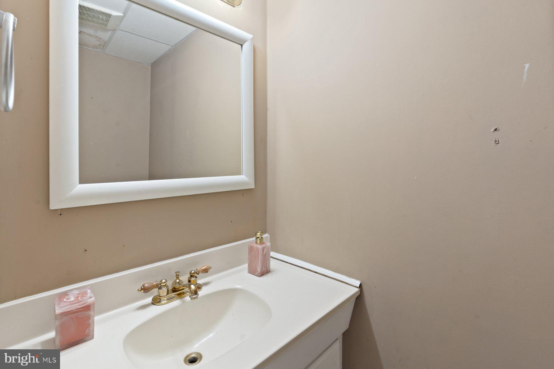 OLD FIELDS - Residential