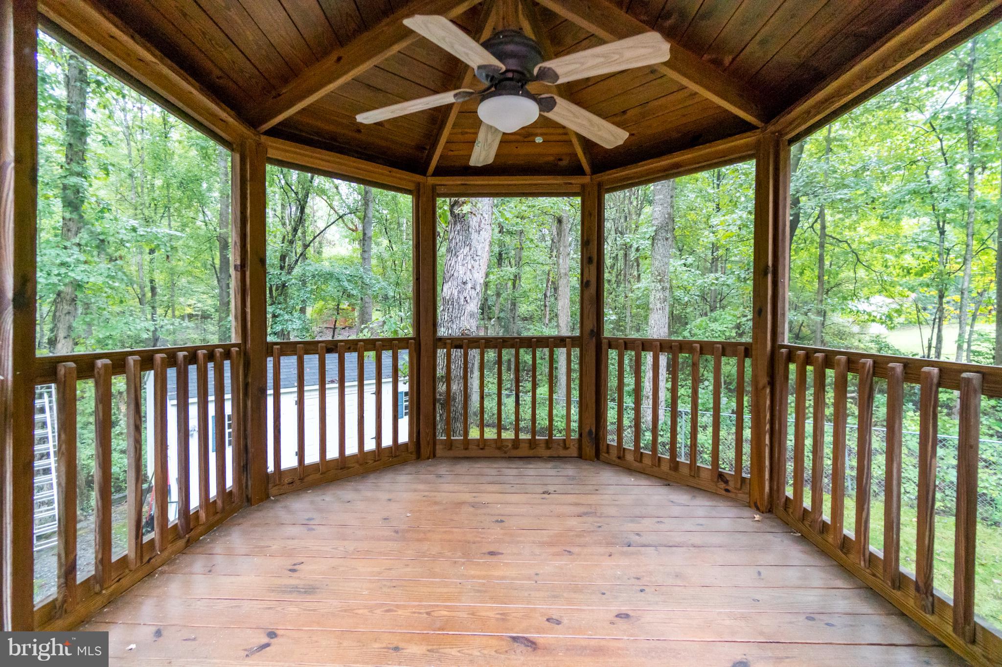 LAKE WILDERNESS - Residential