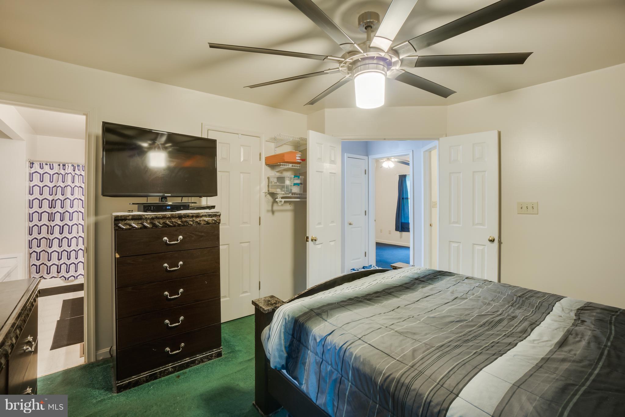 LAKE WILDERNESS - Residential