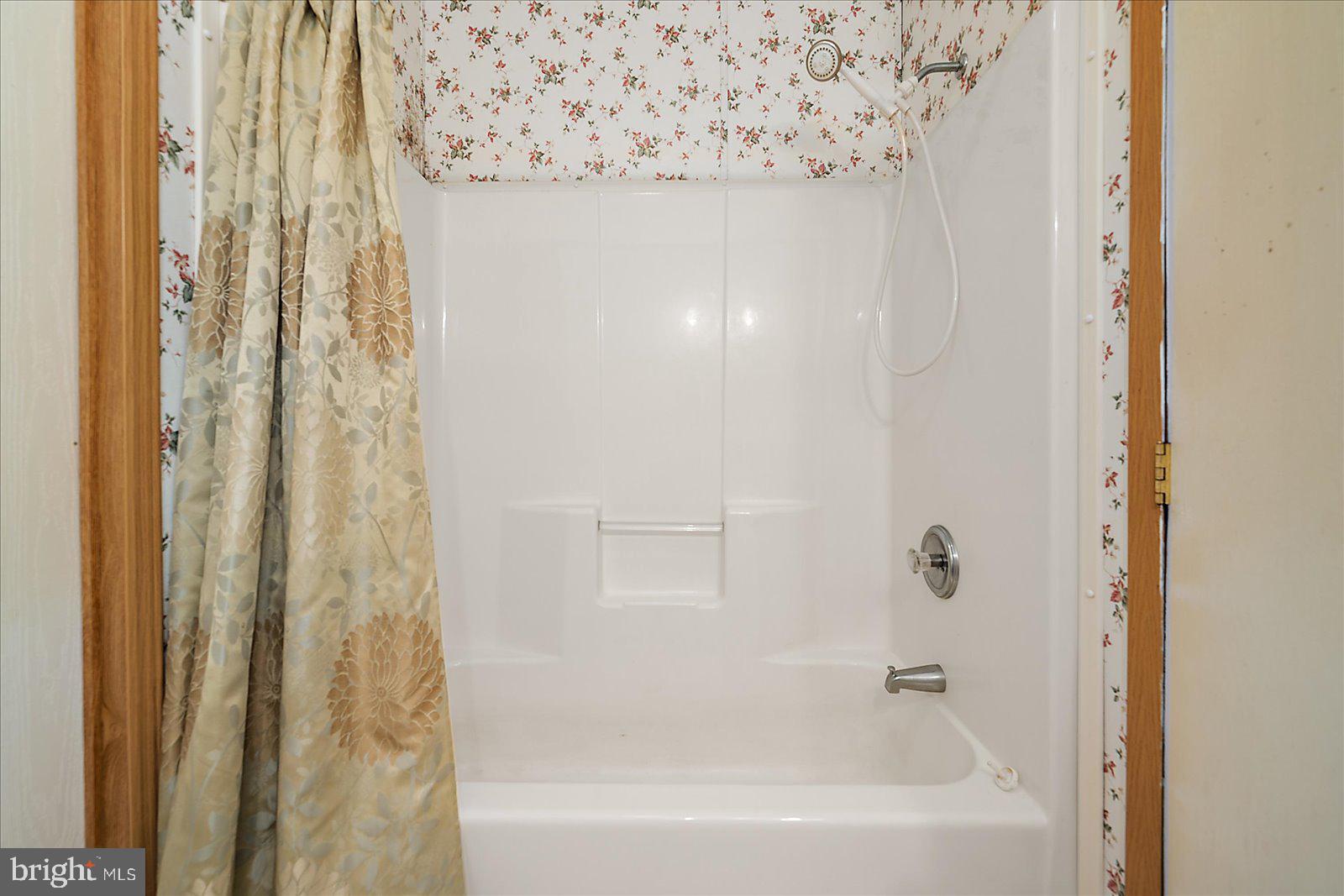 MARINERS COVE - Residential