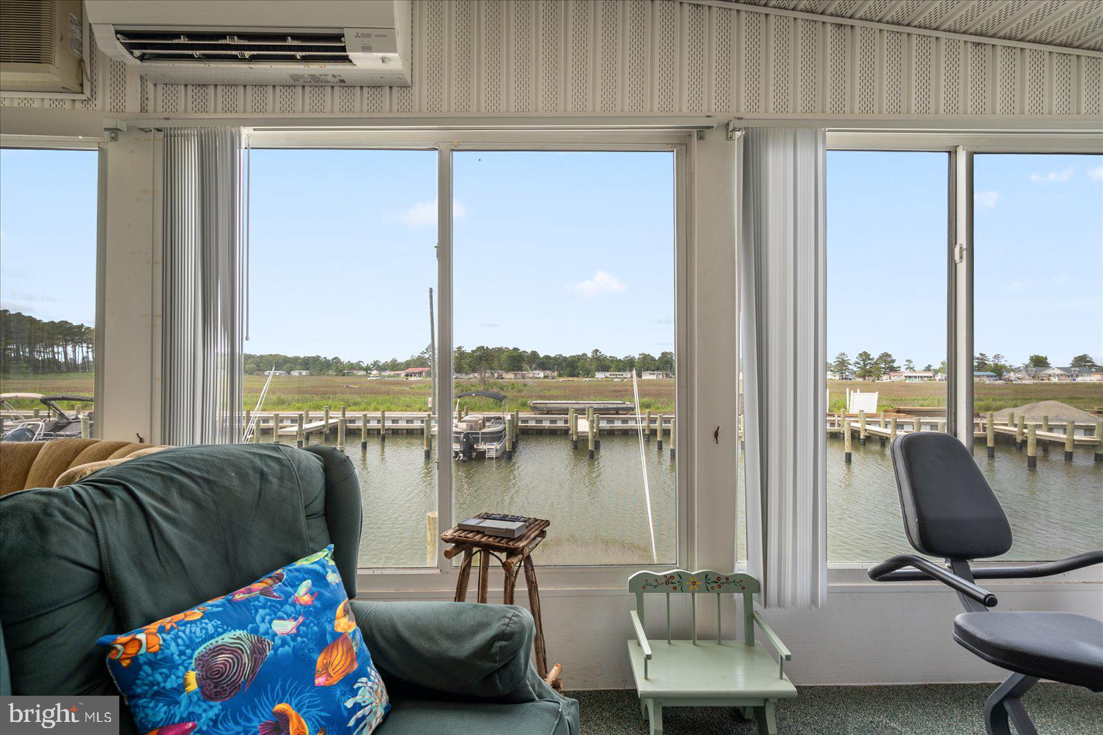 MARINERS COVE - Residential