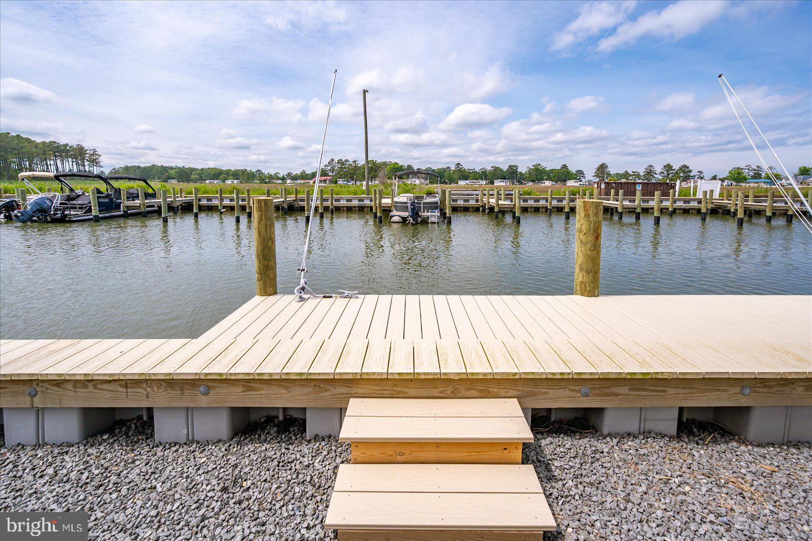 MARINERS COVE - Residential