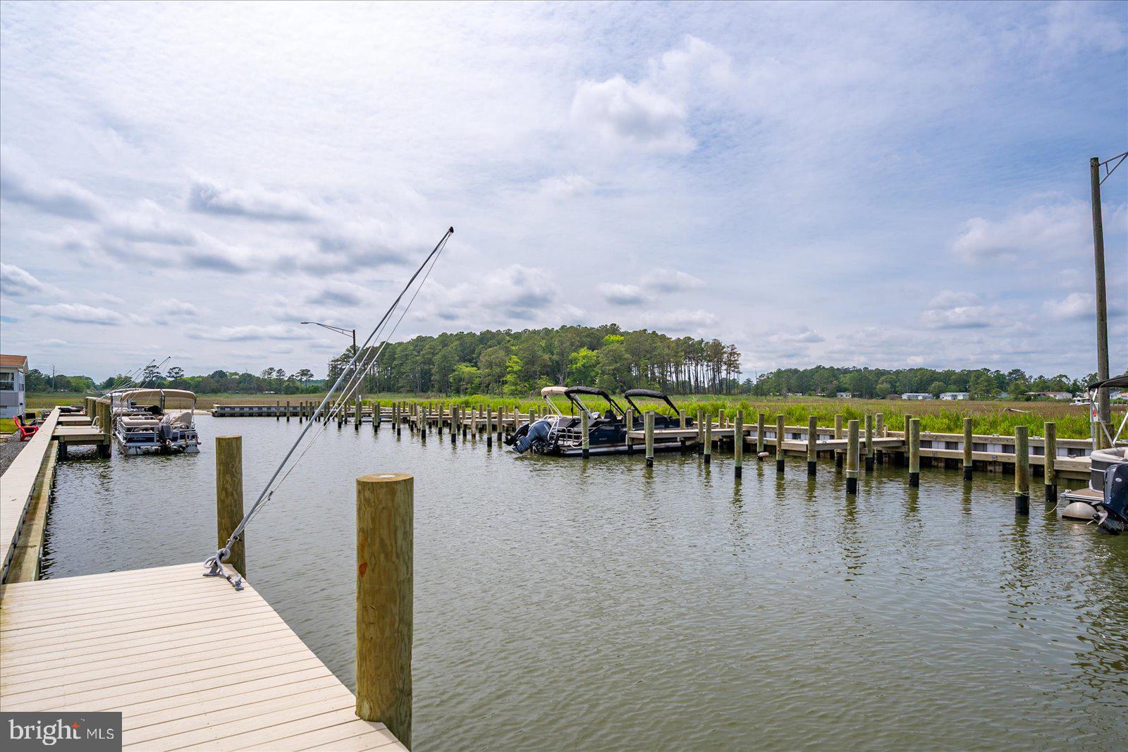 MARINERS COVE - Residential